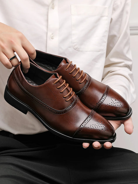 Sapato masculino oxford marrom em amostra — Terno Lux