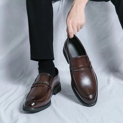Sapato masculino mocassim marrom comparativo vestido e sem vestir — Terno Lux