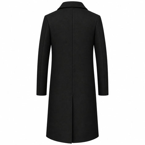 Vista traseira do sobretudo masculino longo preto, com costura central e fenda.