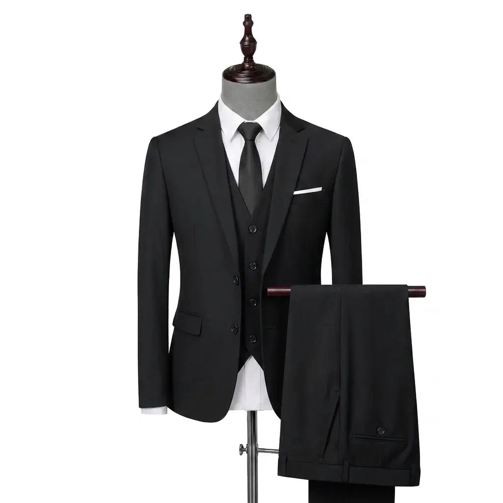 Terno masculino preto no cabide — Terno Lux